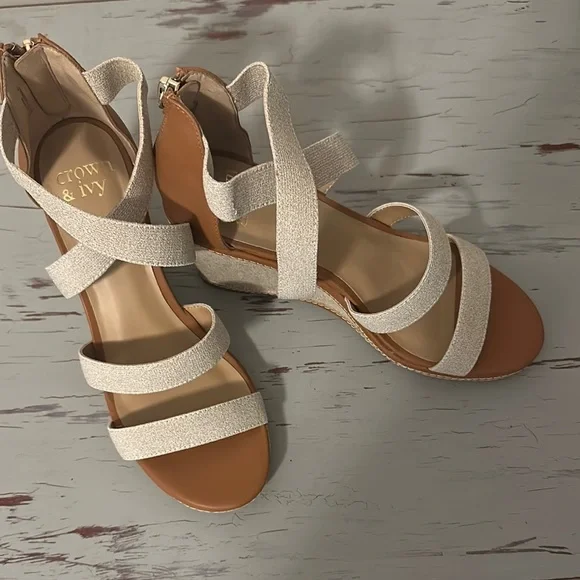 Crown & Ivy Tan and Cream Wedge Sandals - Picture 2 of 6